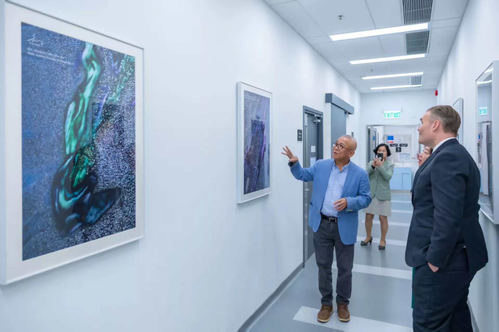 w-香港牙医学院-观展-16471761616860_.pic.jpg