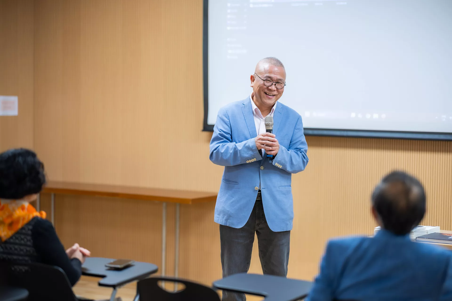 w-香港牙医学院-交流-16051761376723_.pic_hd.jpg