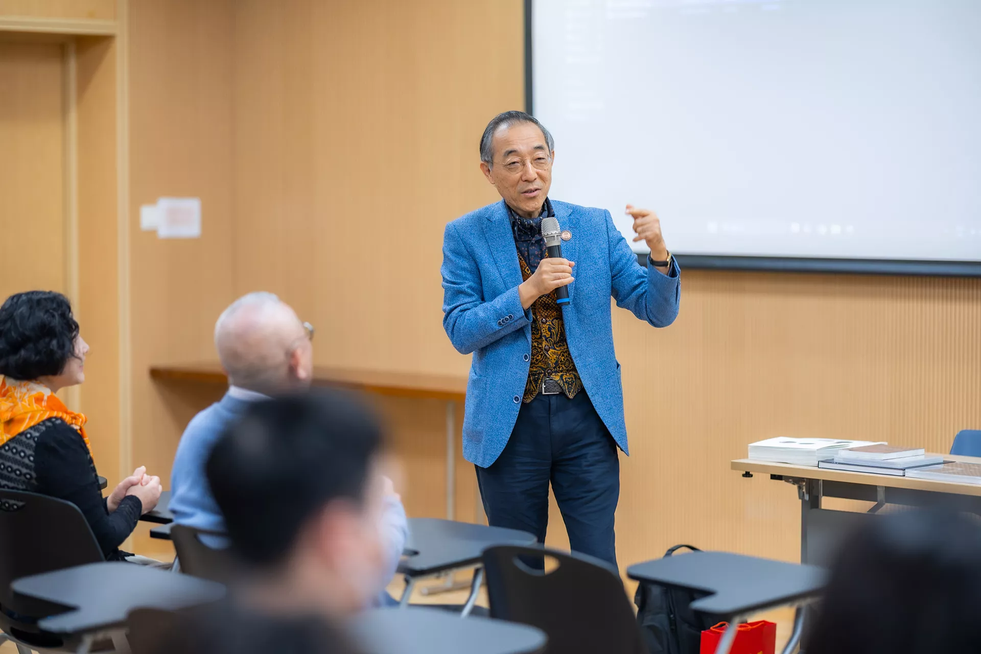 w-香港牙医学院-交流-16031761376691_.pic_hd.jpg