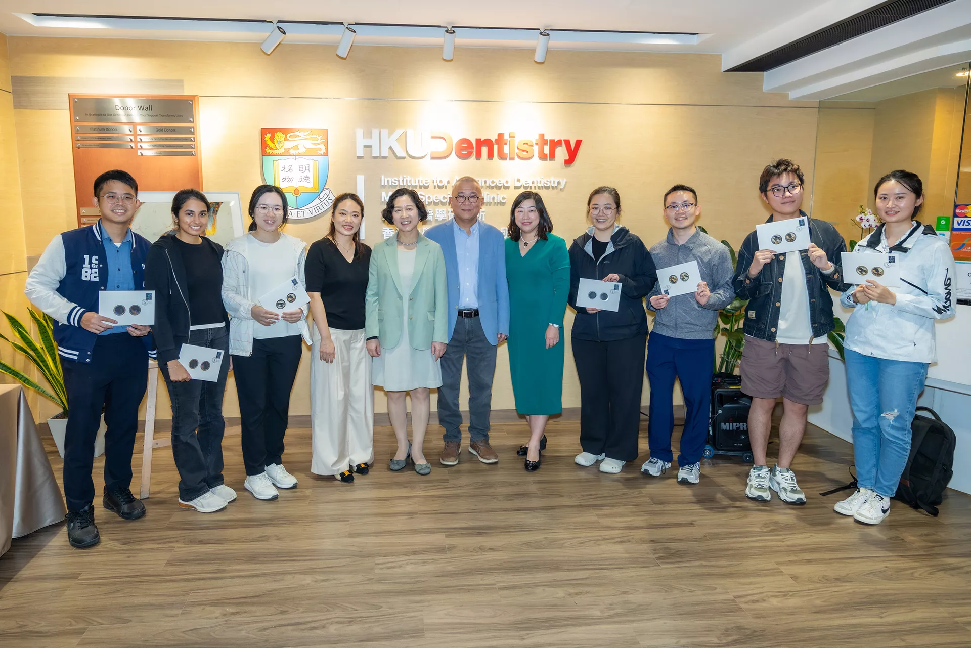 w-香港牙医学院-交流-16021761376680_.pic_hd.jpg